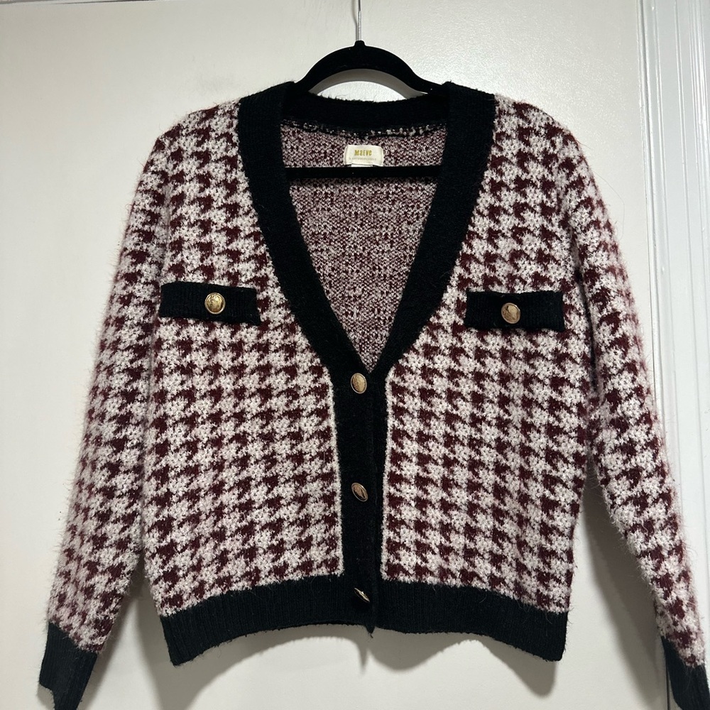 Maeve Sz: M Anthropologie sweater Maroon White Houndstooth Vneck Cardigan.